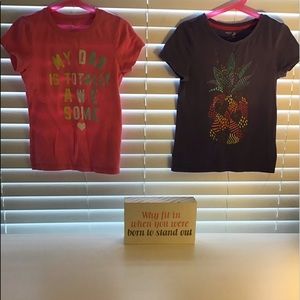 2 GIRLS TEES SIZE S